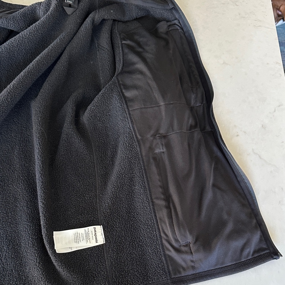 Patagonia Men's Dark Gray Performance Jacket - Picture 6 of 9